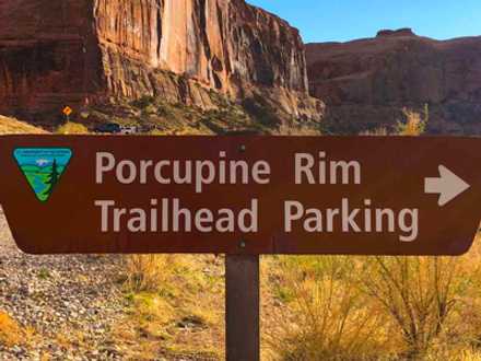 Porcupine Rim Trailhead Parking Lot