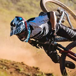 6 Mountain Bike Helmets Reviewed